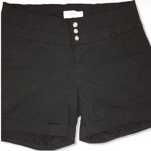 5/25 One 5 One Plus Jewel Button Stretch Shorts